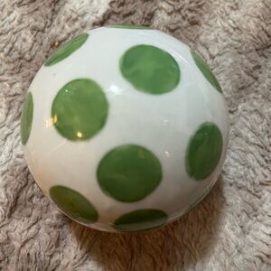 ⚠️ 5/25$ Green Polka Dot Ceramic Decorative Ball